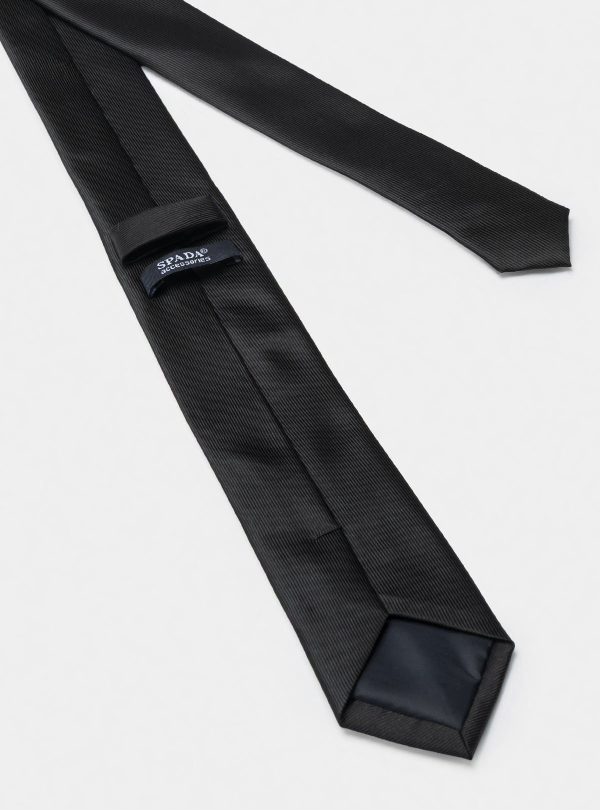 Smal svart slips