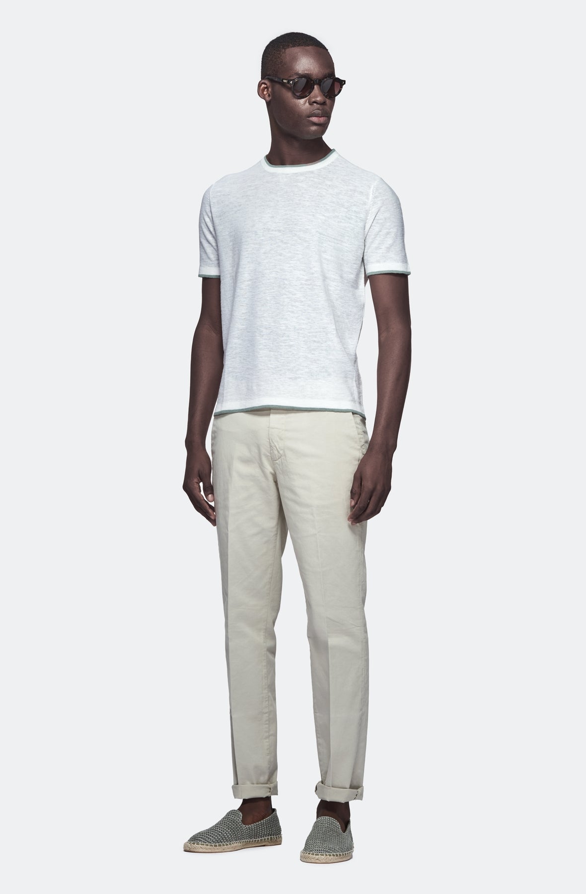 T-shirt i bomull och linne med kontrastdetaljer