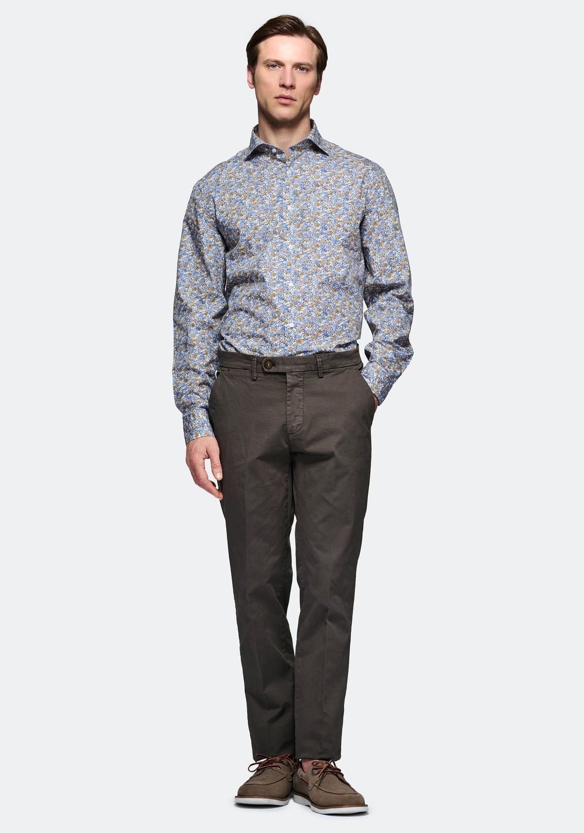 Chinos i gabardin