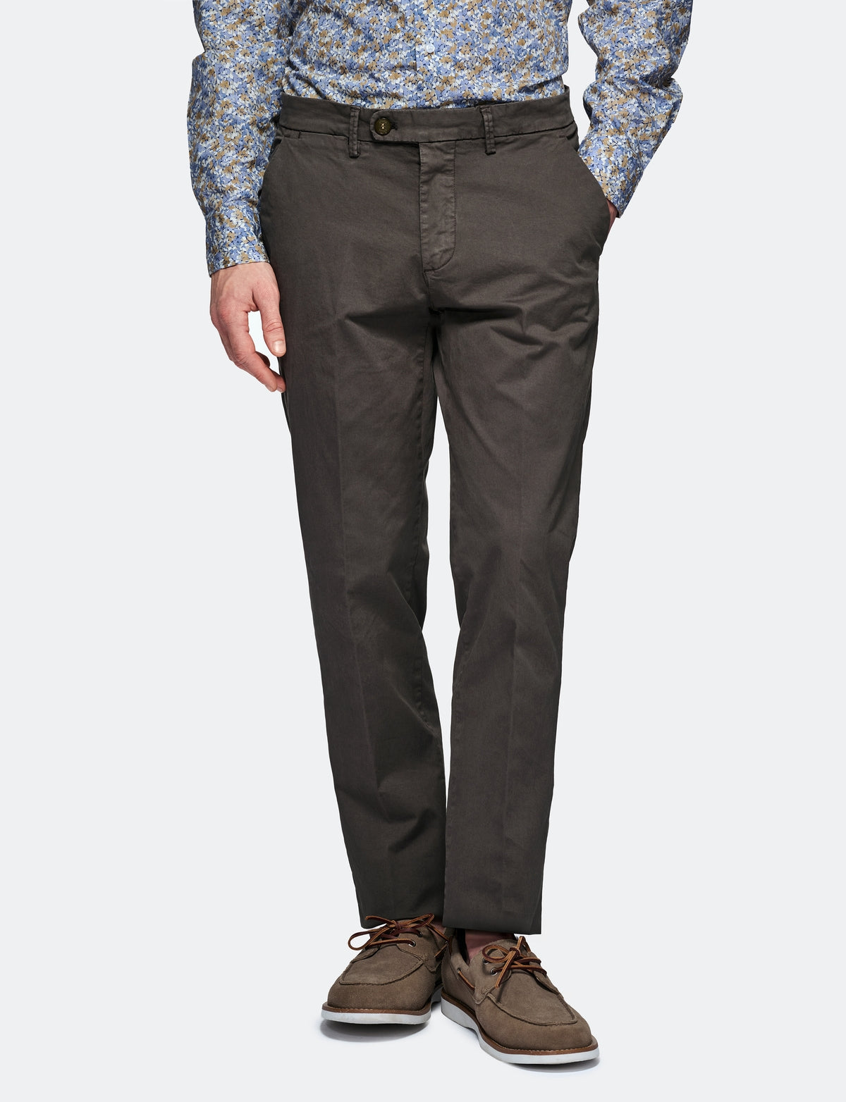 Chinos i gabardin