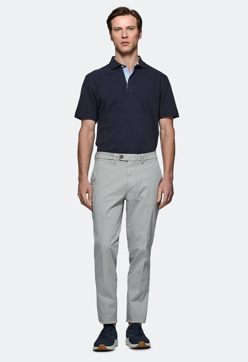 Chinos i gabardin
